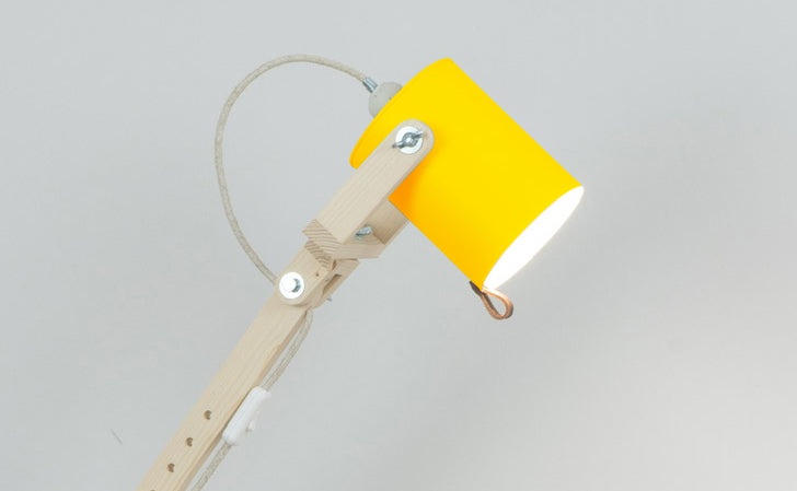 crop=color&color=amarillo-claro&acabado-de-madera=natural&color-de-cable=beige|b2c634688f68866755d635d5ae705083