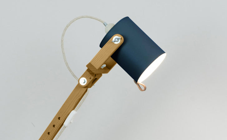 crop=color&color=azul-oscuro&acabado-de-madera=caramelo&color-de-cable=beige|466172269bbac22c915c5f88b2dce373