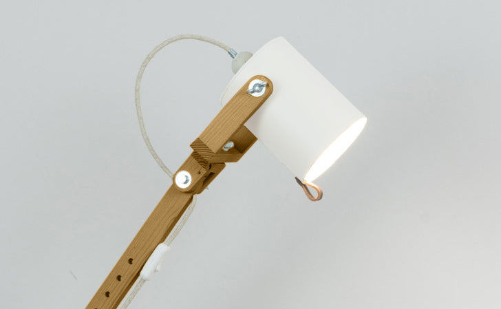 crop=color&color=blanco-mate&acabado-de-madera=caramelo&color-de-cable=beige|78eeca987926c06451dddeb63611de65