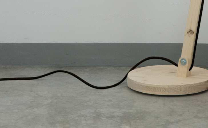 crop=color-de-cable&color=gris-azulado&acabado-de-madera=natural&color-de-cable=negro|8b2af00a7f807c85e42524a2032b38aa