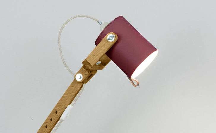 crop=color&color=morado&acabado-de-madera=caramelo&color-de-cable=beige|95b6ec4a925847f80e7c2cc766e418b6