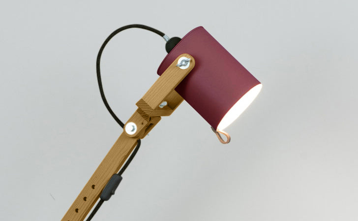 crop=color&color=morado&acabado-de-madera=caramelo&color-de-cable=negro|56f239ccd60a5a653a20ecd0443d4827