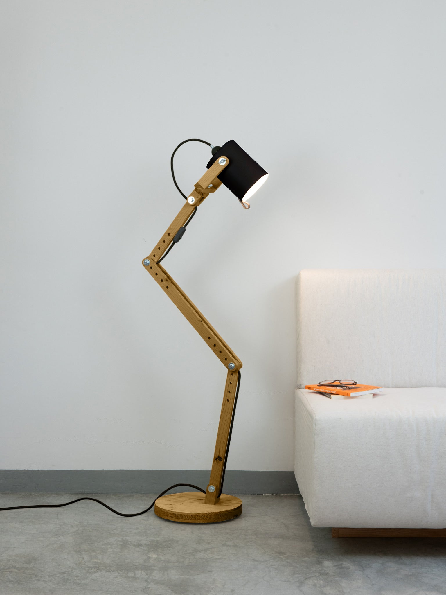 color=negro&acabado-de-madera=caramelo&color-de-cable=negro|d4b8bd2fd33b7b2c6a4669ae5eab1718