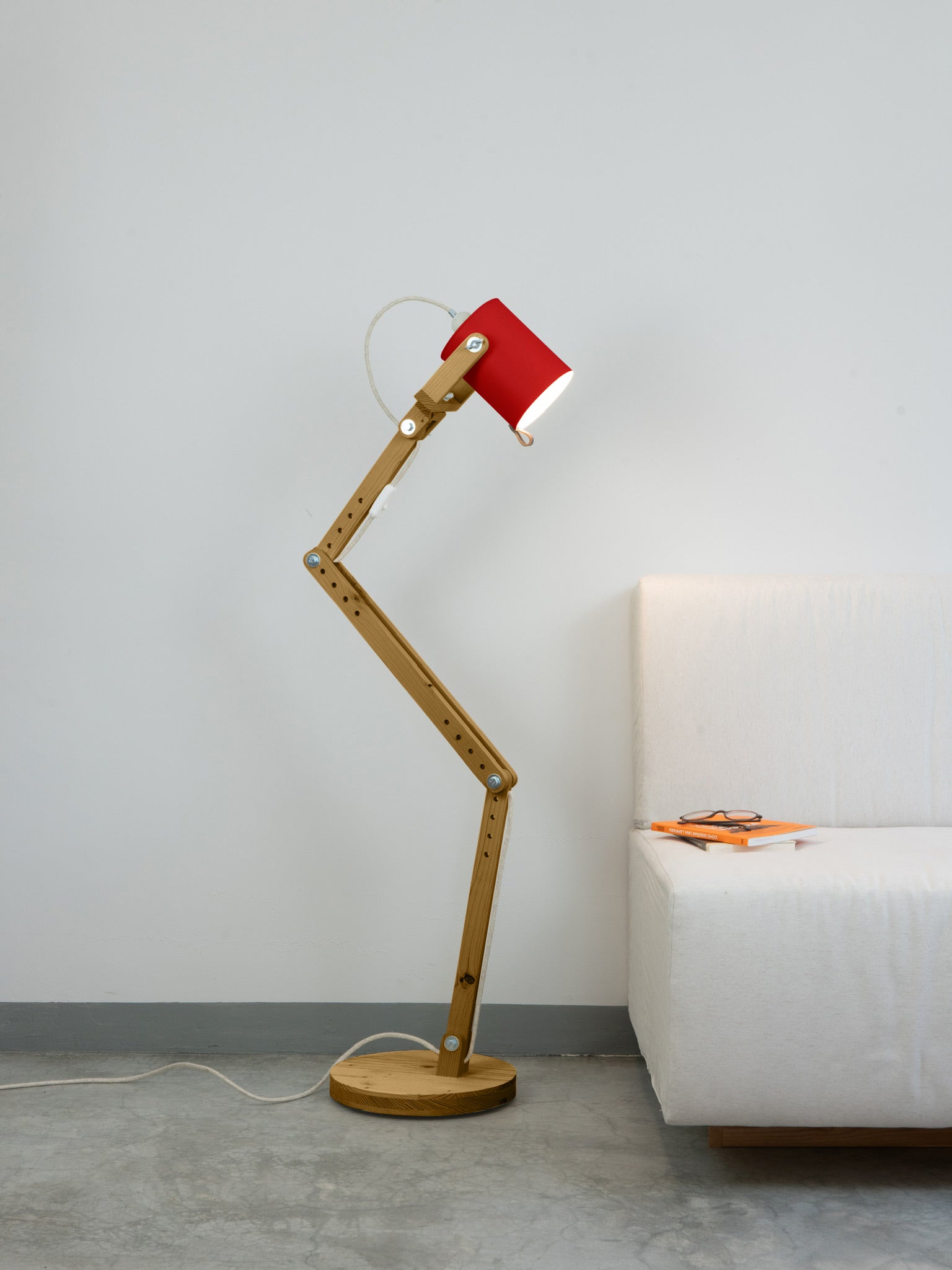 color=rojo-claro&acabado-de-madera=caramelo&color-de-cable=beige|776d80c4d0ef8d3fb704097f93e2644b