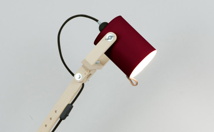 crop=color&color=rojo-vino&acabado-de-madera=natural&color-de-cable=negro|1b5ae154eebb8020c81e45da672de1a6