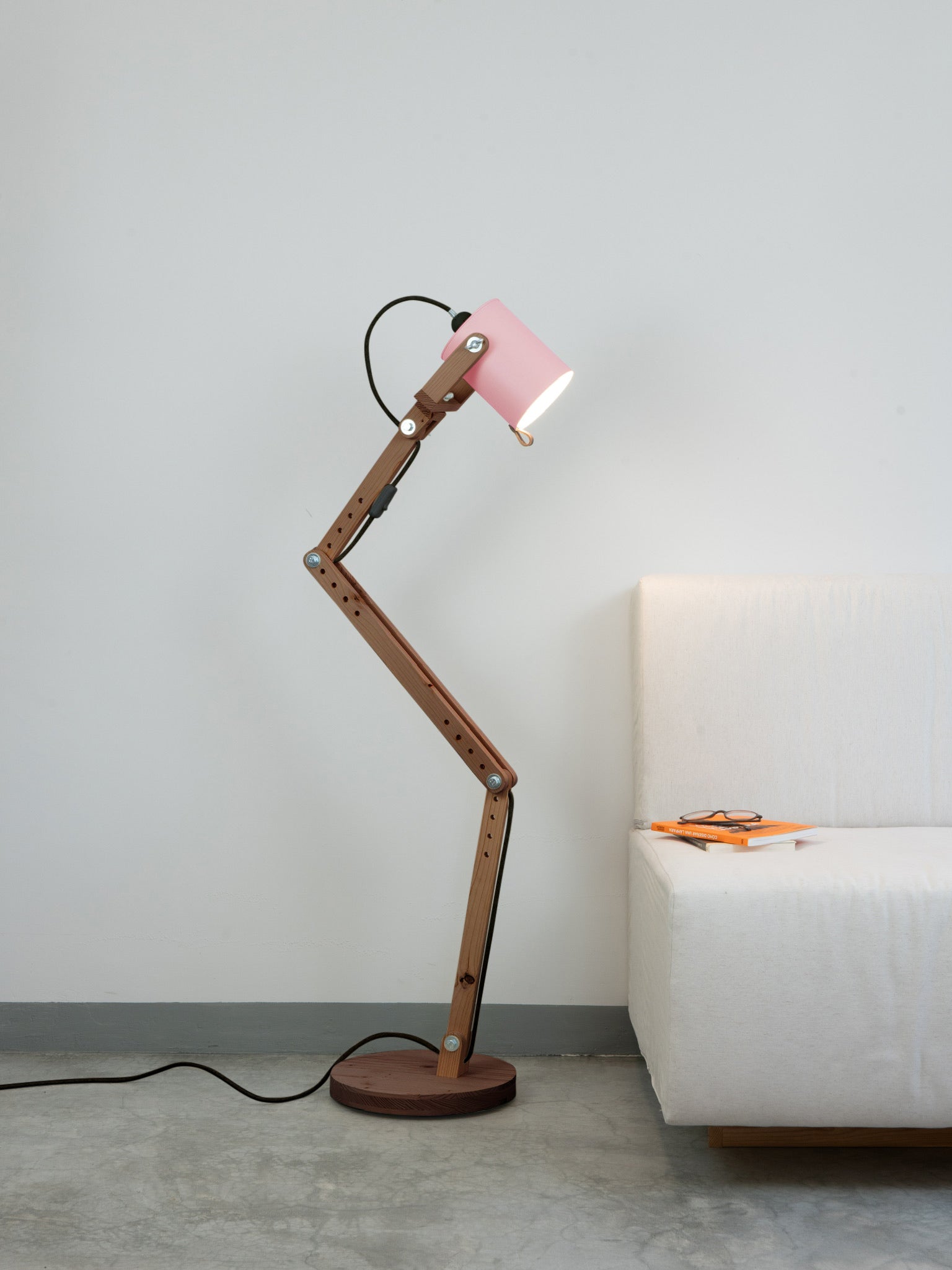 color=rosa-palo&acabado-de-madera=cafe&color-de-cable=negro|a94268b3c67ffb437e1b7ff8450b63a7