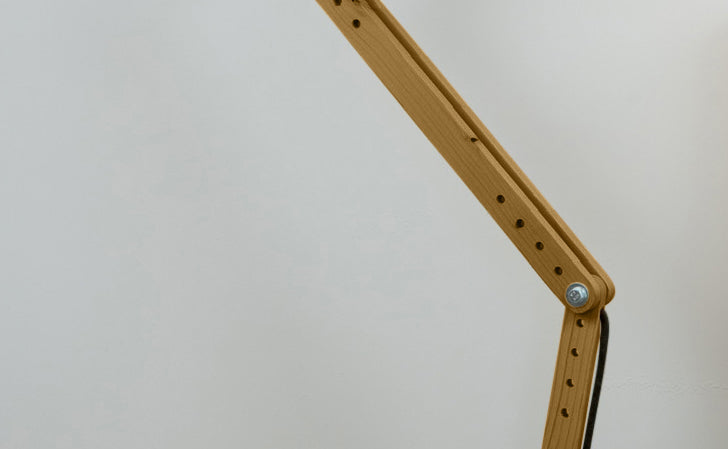 crop=acabado-de-madera&color=rosa-palo&acabado-de-madera=caramelo&color-de-cable=negro|9b88d3685cfe1efffed79c0e352b1157