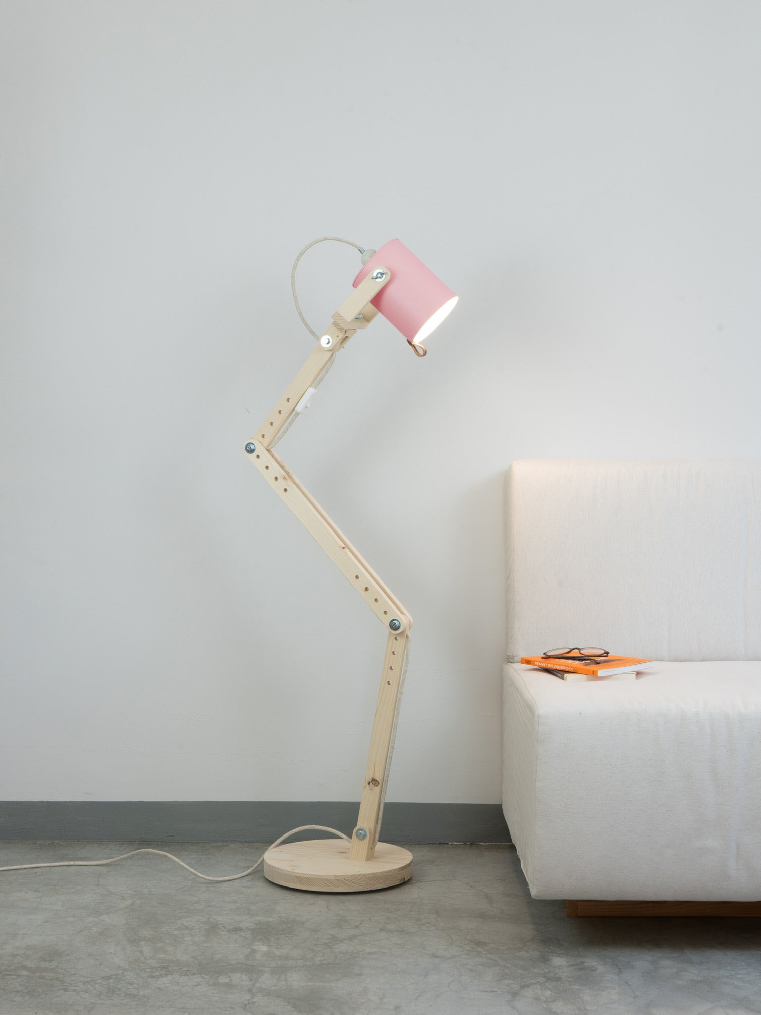 color=rosa-palo&acabado-de-madera=natural&color-de-cable=beige|ba59c50c004d7c245267c0a612d1081f