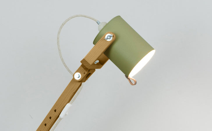 crop=color&color=verde-bonsai&acabado-de-madera=caramelo&color-de-cable=beige|ee5e2ed845344aa9078b83994c585a9c