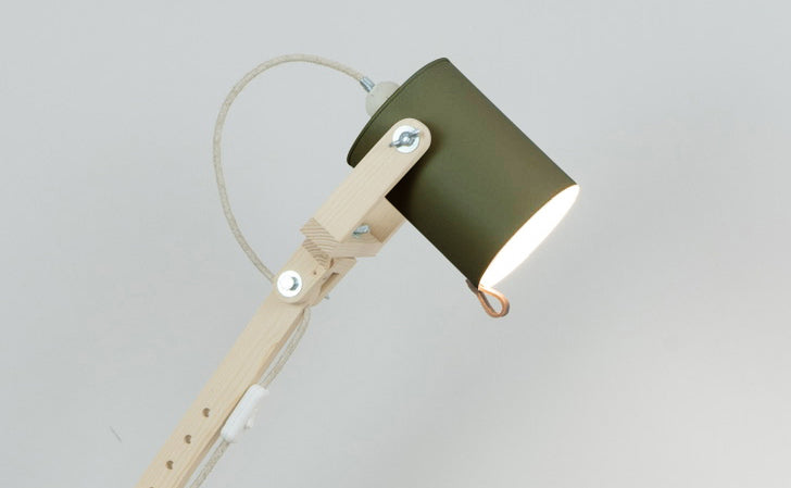 crop=color&color=verde-comarca&acabado-de-madera=natural&color-de-cable=beige|7dc579486878521ca318b840b32448b1
