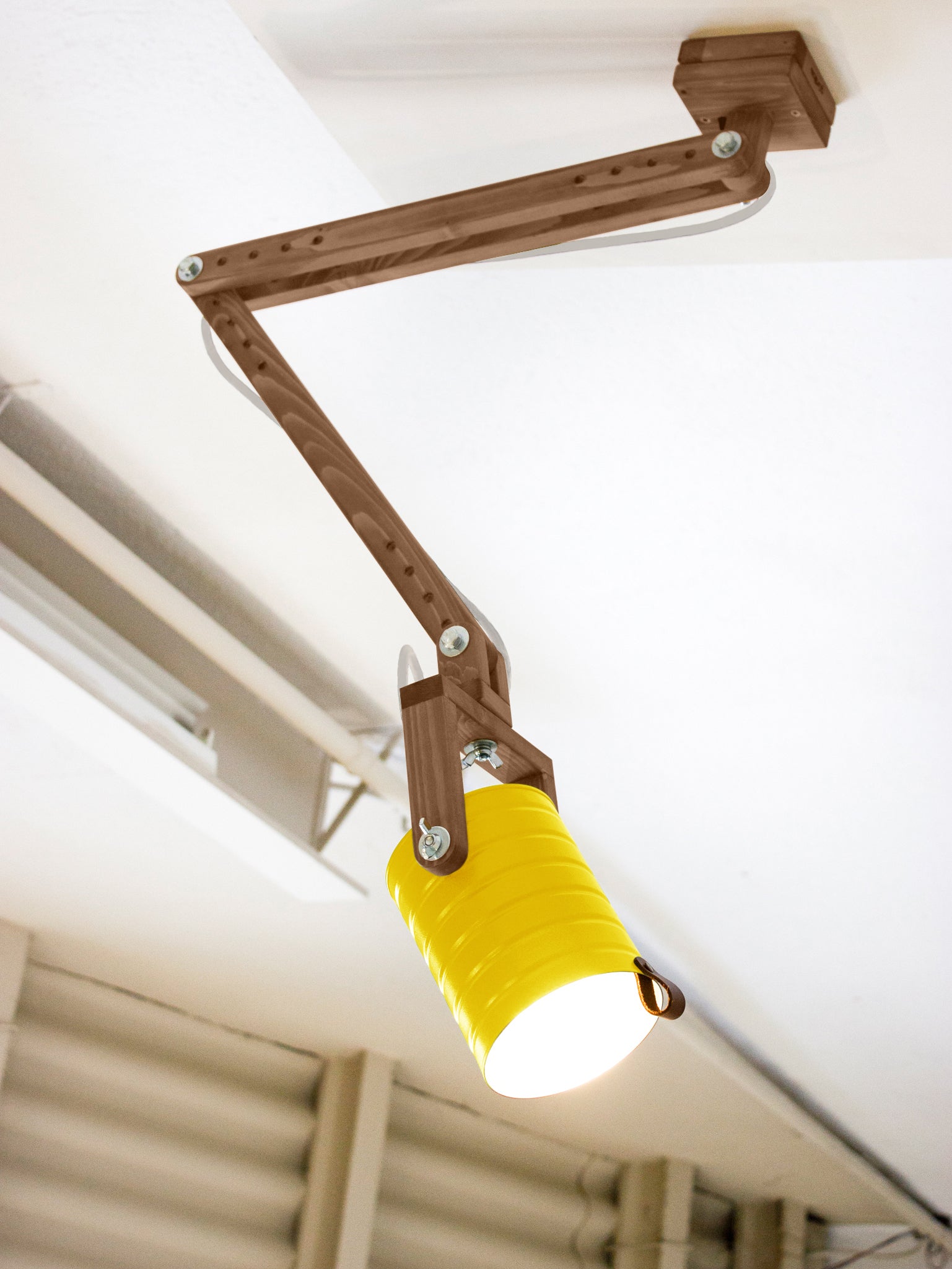 tamano=l&color=amarillo-claro&acabado-de-madera=cafe&color-de-cable=beige|0b89244d11f58a69d1f2b05fc51c6beb