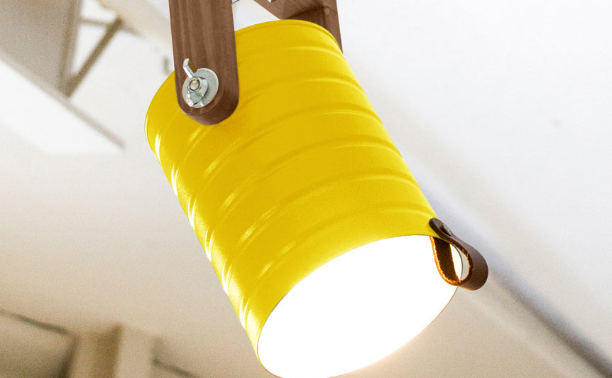 crop=color&tamano=l&color=amarillo-claro&acabado-de-madera=cafe&color-de-cable=beige|0b89244d11f58a69d1f2b05fc51c6beb