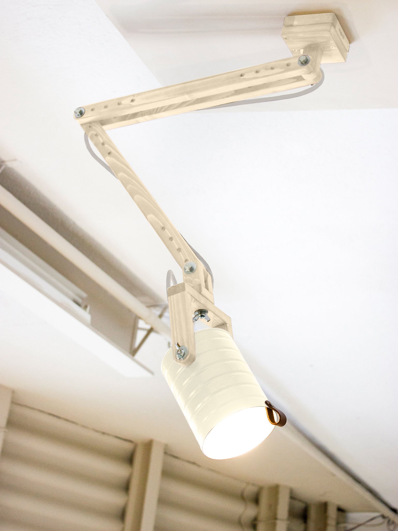 tamano=l&color=blanco-hueso&acabado-de-madera=natural&color-de-cable=beige|0e1b7d05af9ee474a0b34b8240570d84