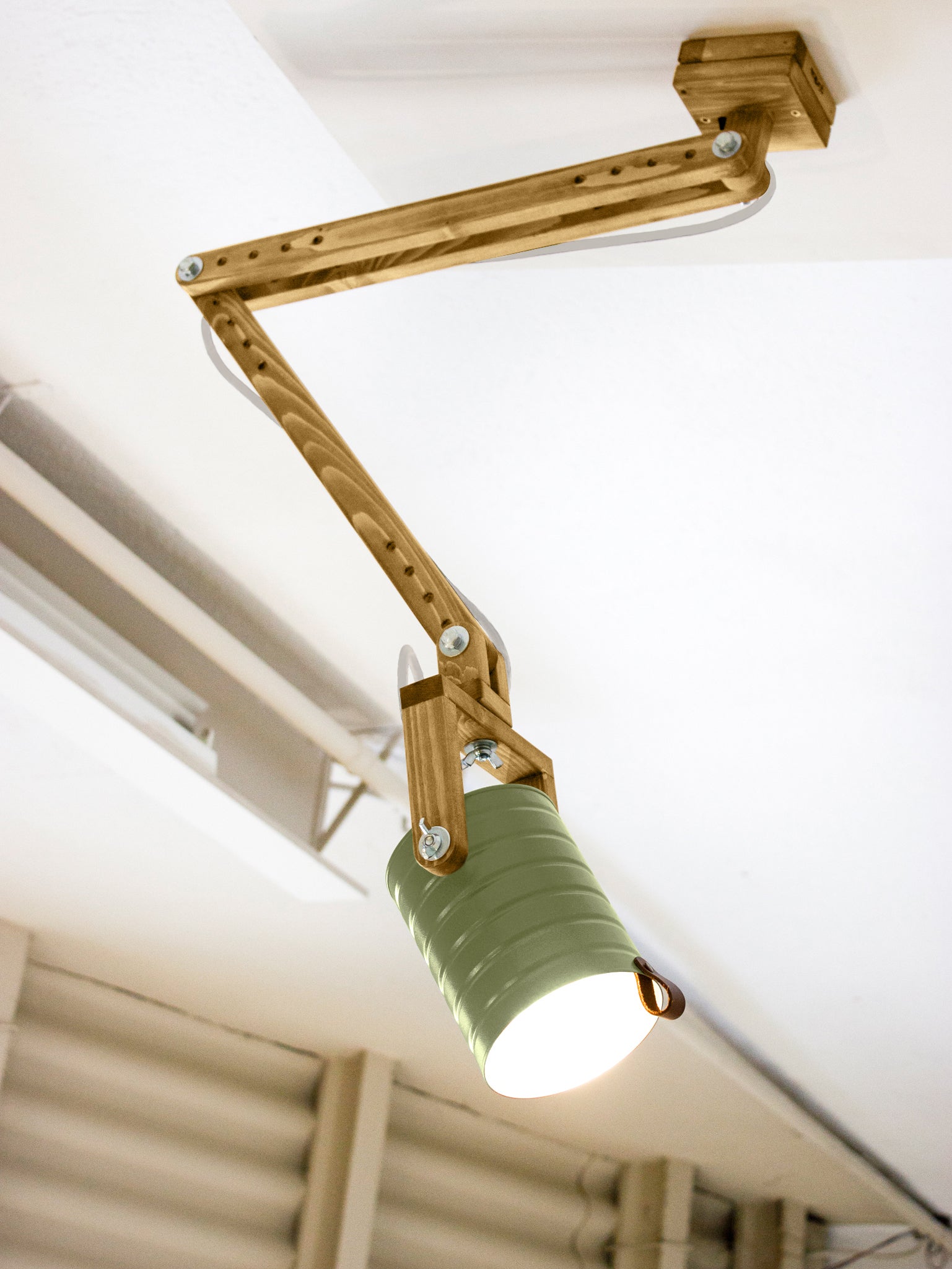 tamano=l&color=verde-bonsai&acabado-de-madera=caramelo&color-de-cable=beige|483bcaaaa8b0f1119979ce5469690227