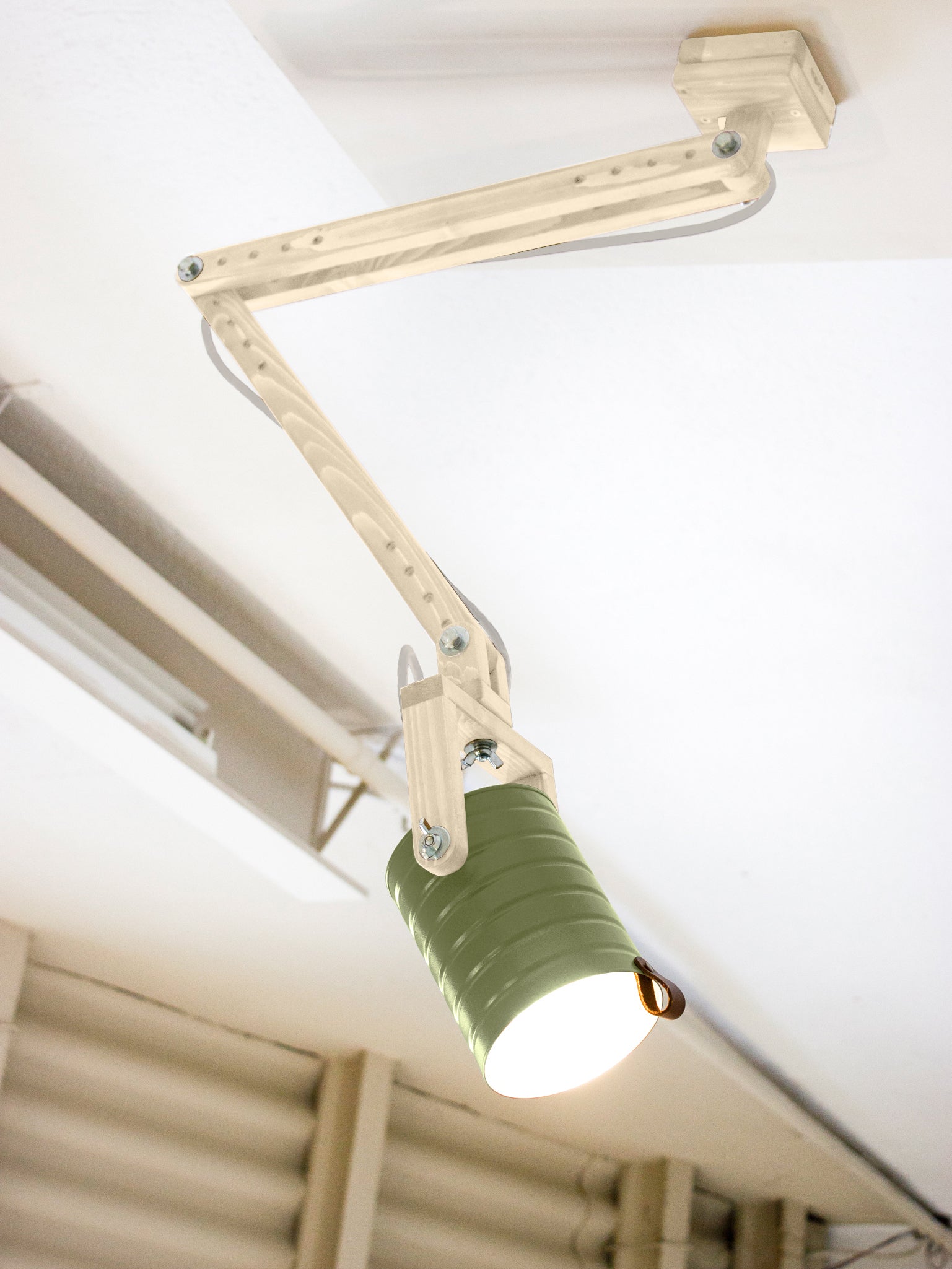 tamano=l&color=verde-bonsai&acabado-de-madera=natural&color-de-cable=beige|001b227633e4079623085df1fc2219e7