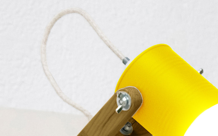 crop=color-de-cable&tamano=m&color=amarillo-claro&acabado-de-madera=caramelo&color-de-cable=beige|568ed04943ce93ff197757a1013dbd45