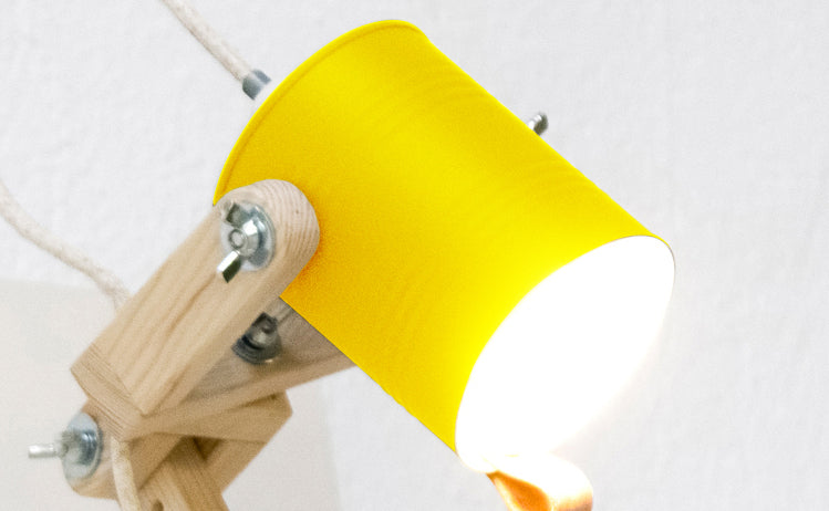crop=color&tamano=m&color=amarillo-claro&acabado-de-madera=natural&color-de-cable=beige|c2dfd1d60834ada3bfc8e6b6e5d6e526