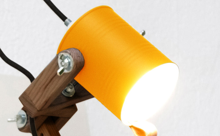 crop=color&tamano=m&color=amarillo-yema&acabado-de-madera=cafe&color-de-cable=negro|7feae0efccb85e6f354029e53e32e52c