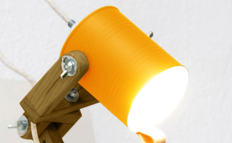 crop=color&tamano=m&color=amarillo-yema&acabado-de-madera=caramelo&color-de-cable=beige|c5055bdc847d34cb63aa12dd88fcd715