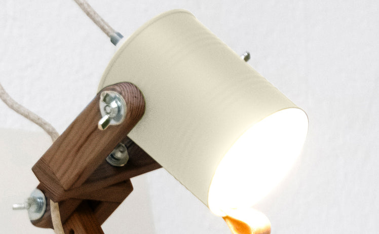 crop=color&tamano=m&color=blanco-hueso&acabado-de-madera=cafe&color-de-cable=beige|c71a31082c6c33ba2ef23ec4c50df49c