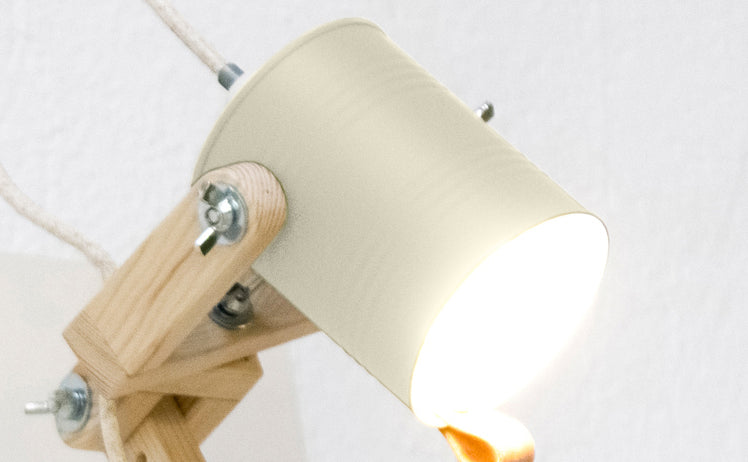 crop=color&tamano=m&color=blanco-hueso&acabado-de-madera=natural&color-de-cable=beige|d8a03d104a8282290a94989731835d6b