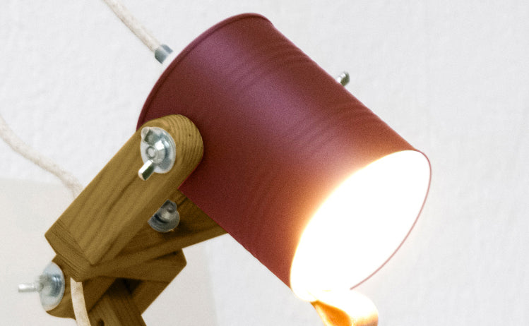 crop=color&tamano=m&color=morado&acabado-de-madera=caramelo&color-de-cable=beige|5f724ca7b7452c3d03237f43350aae8b
