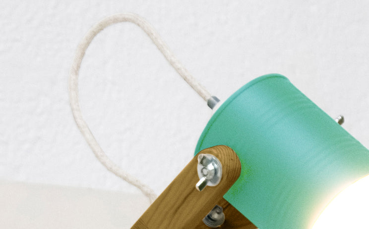 crop=color-de-cable&tamano=m&color=verde-bali&acabado-de-madera=caramelo&color-de-cable=beige|d4b162d086a04fe07bd2df5e05a4056e