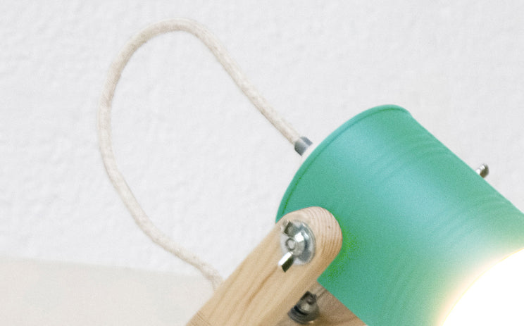 crop=color-de-cable&tamano=m&color=verde-bali&acabado-de-madera=natural&color-de-cable=beige|67d93e95f59919dd104bb6cb5539a429