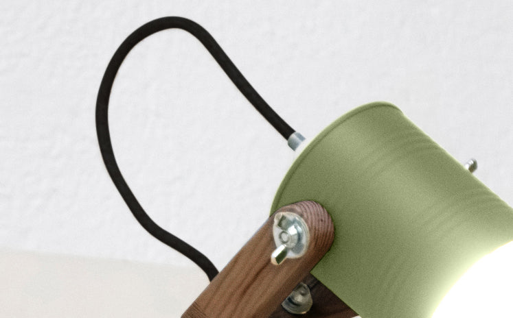 crop=color-de-cable&tamano=m&color=verde-bonsai&acabado-de-madera=cafe&color-de-cable=negro|5f2ca3c8d3e0072ba9fd1ffcdb163088