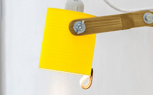 crop=color&tamano=s&color=amarillo-claro&acabado-de-madera=caramelo&color-de-cable=beige|17c0abf3c74cd61a4ac6d1363bd32a88
