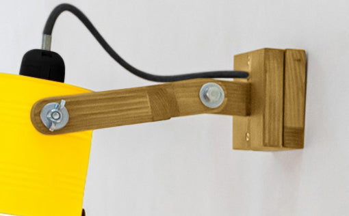 crop=acabado-de-madera&tamano=s&color=amarillo-claro&acabado-de-madera=caramelo&color-de-cable=negro|078f9d144222941e228b65b691b4f0bd