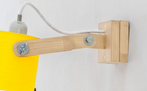 crop=acabado-de-madera&tamano=s&color=amarillo-claro&acabado-de-madera=natural&color-de-cable=beige|390bde44e8e05c16b9cae86f33002ce0