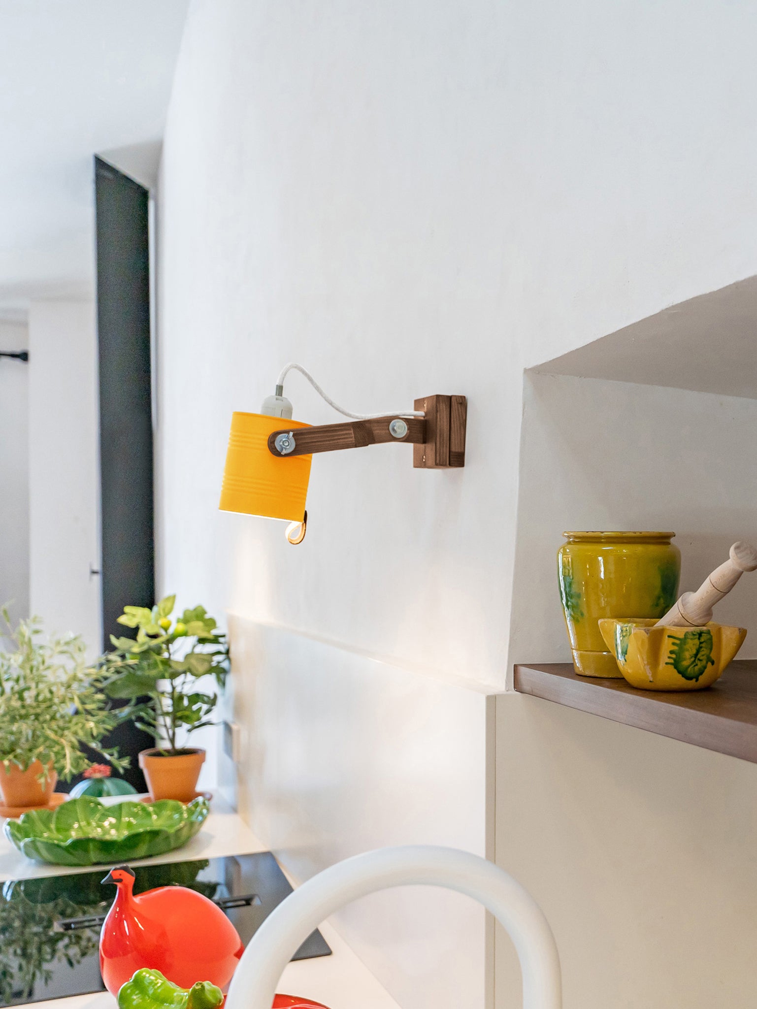 tamano=s&color=amarillo-yema&acabado-de-madera=cafe&color-de-cable=beige|47d03950c0933627f29360c9be920a8b