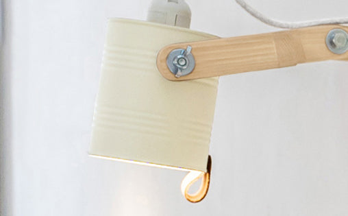 crop=color&tamano=s&color=blanco-hueso&acabado-de-madera=natural&color-de-cable=beige|698b3273838f1223a97a7dfec1528e0d