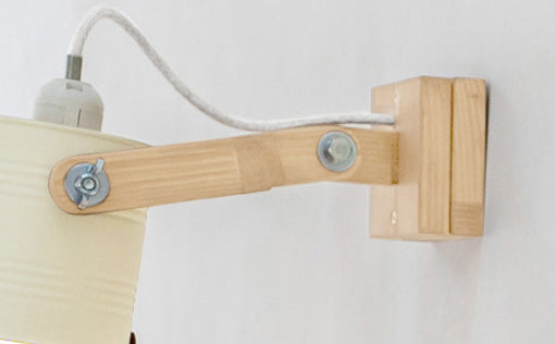 crop=acabado-de-madera&tamano=s&color=blanco-hueso&acabado-de-madera=natural&color-de-cable=beige|698b3273838f1223a97a7dfec1528e0d