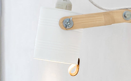 crop=color&tamano=s&color=blanco-mate&acabado-de-madera=natural&color-de-cable=beige|6b9394a853cc77a152443b3dad34018e