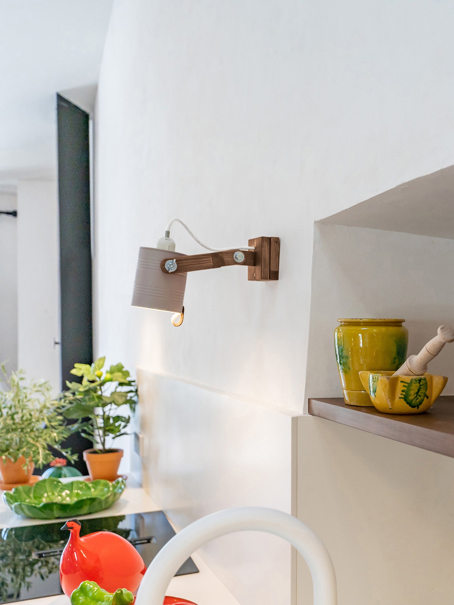 tamano=s&color=gris-koala&acabado-de-madera=cafe&color-de-cable=beige|7c4541c51e408ab68f931ab44081d389
