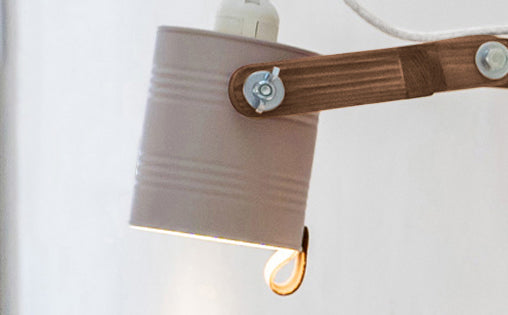 crop=color&tamano=s&color=gris-koala&acabado-de-madera=cafe&color-de-cable=beige|7c4541c51e408ab68f931ab44081d389