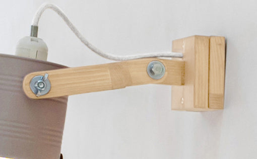 crop=acabado-de-madera&tamano=s&color=gris-koala&acabado-de-madera=natural&color-de-cable=beige|e9b3f01d8bb885b17ef96c399cab9d34