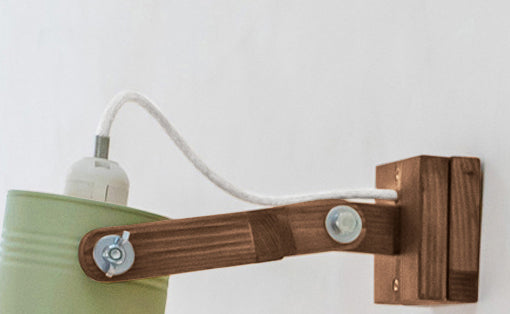 crop=color-de-cable&tamano=s&color=verde-bonsai&acabado-de-madera=cafe&color-de-cable=beige|018f137b994151af46cb5cca85650510