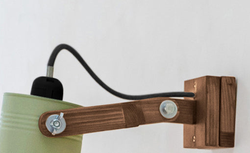crop=color-de-cable&tamano=s&color=verde-bonsai&acabado-de-madera=cafe&color-de-cable=negro|855a39c7e1d1a3a91211accefd15cb5f