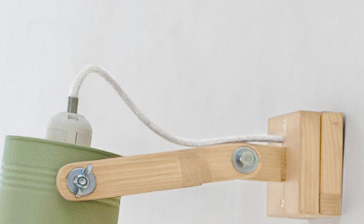 crop=color-de-cable&tamano=s&color=verde-bonsai&acabado-de-madera=natural&color-de-cable=beige|e66f22c3a05e307a75b2cc8c8f6381d2