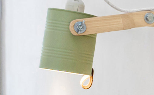 crop=color&tamano=s&color=verde-bonsai&acabado-de-madera=natural&color-de-cable=beige|e66f22c3a05e307a75b2cc8c8f6381d2