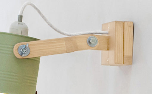 crop=acabado-de-madera&tamano=s&color=verde-bonsai&acabado-de-madera=natural&color-de-cable=beige|e66f22c3a05e307a75b2cc8c8f6381d2