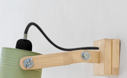 crop=color-de-cable&tamano=s&color=verde-bonsai&acabado-de-madera=natural&color-de-cable=negro|2ab40e10898e45756b0ff4e9d7f4976e