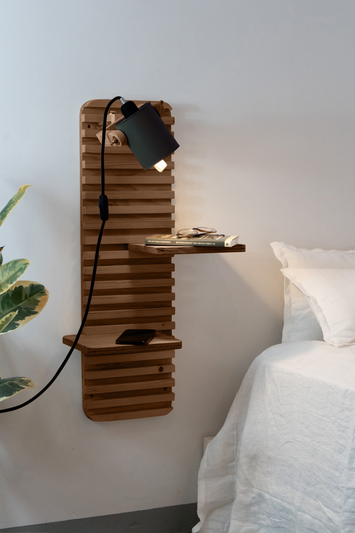 color=negro&acabado-de-madera=cafe&color-de-cable=negro|33272a1dcb4bb191cfee3da57e15d6b3