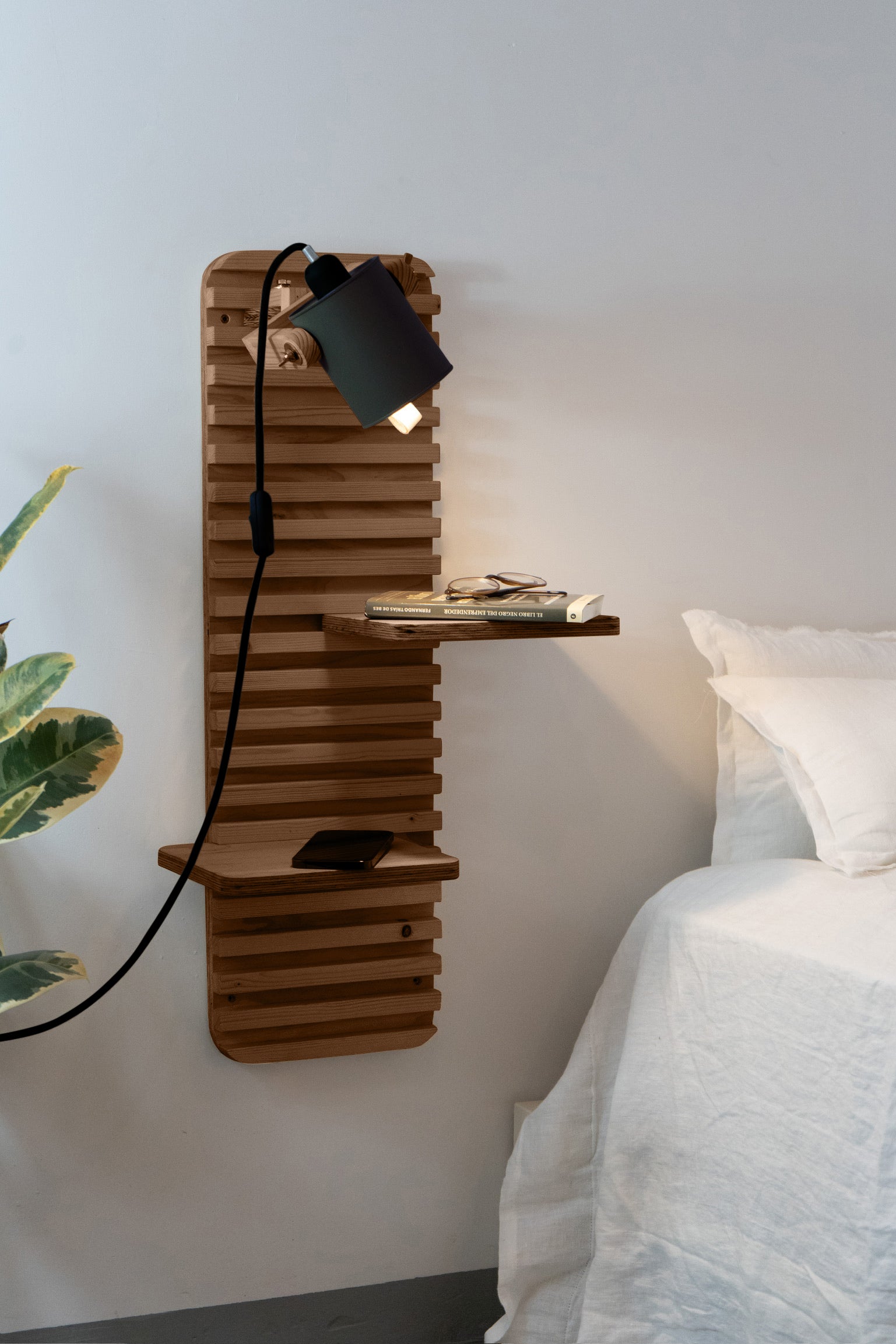 color=negro&acabado-de-madera=cafe&color-de-cable=negro|33272a1dcb4bb191cfee3da57e15d6b3