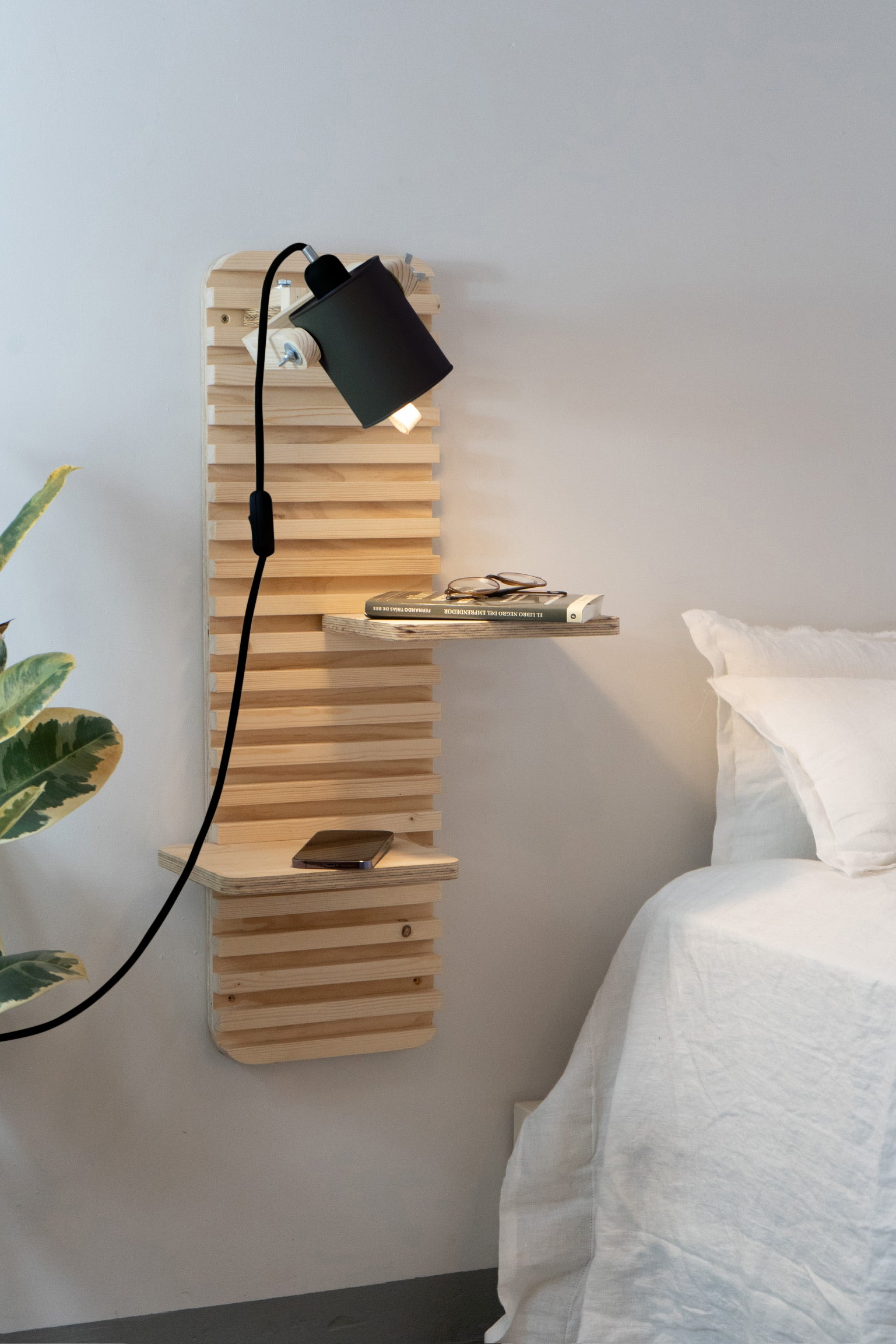 color=negro&acabado-de-madera=natural&color-de-cable=negro|6ac157e47fa806bf509f898f11ac3f11
