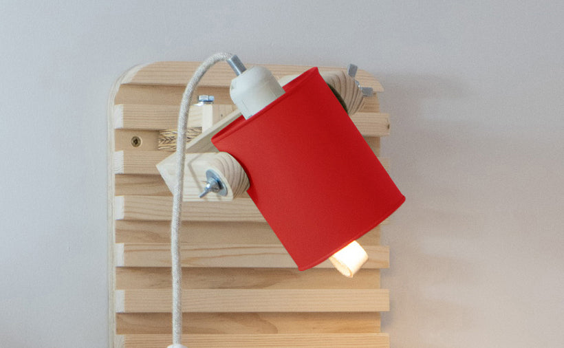 crop=color&color=rojo-claro&acabado-de-madera=natural&color-de-cable=beige|904c2beb7b8bd2d06df8767451a4e0ba
