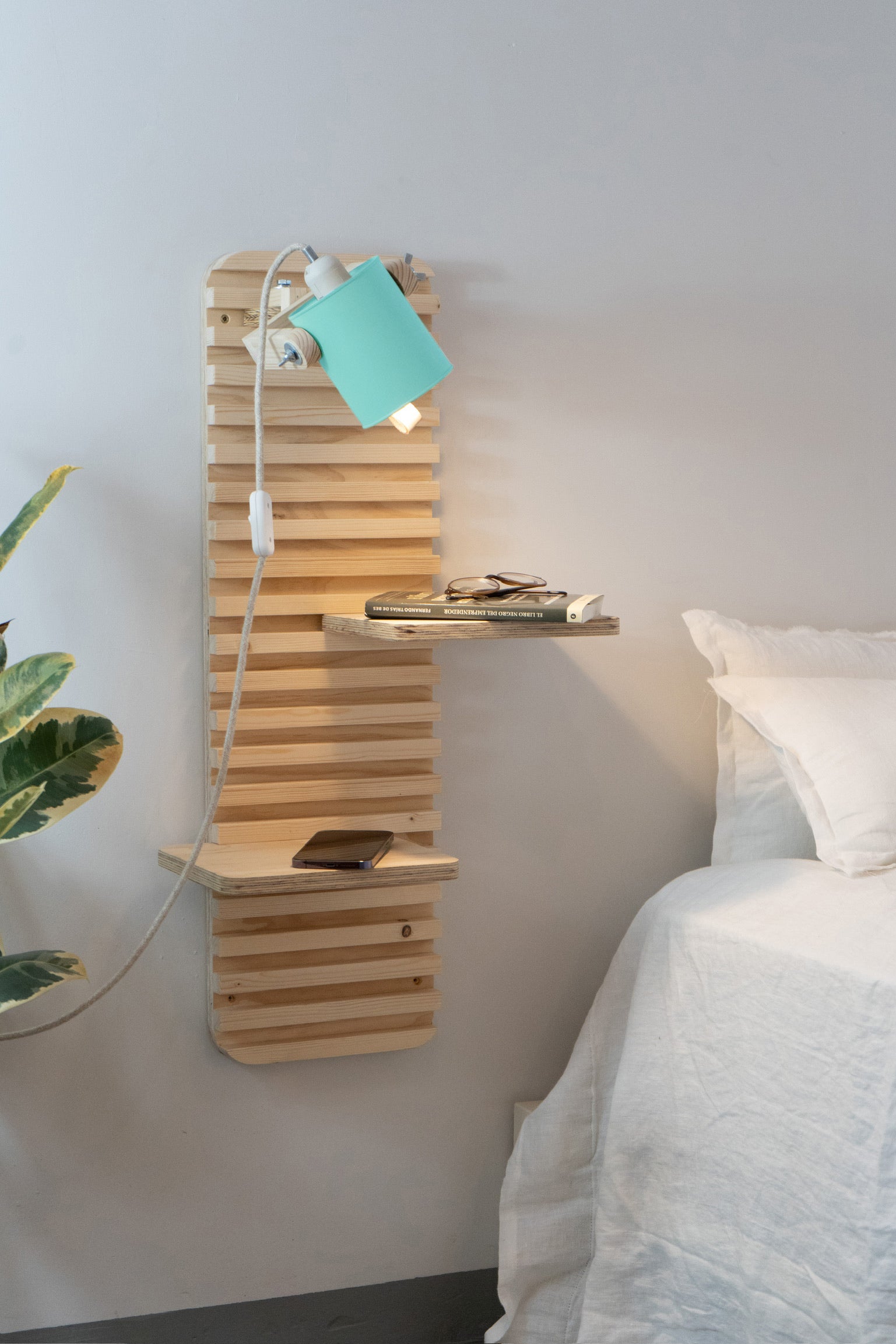 color=verde-bali&acabado-de-madera=natural&color-de-cable=beige|9242ede102b6f52f9dd8ba273c7c0b4a